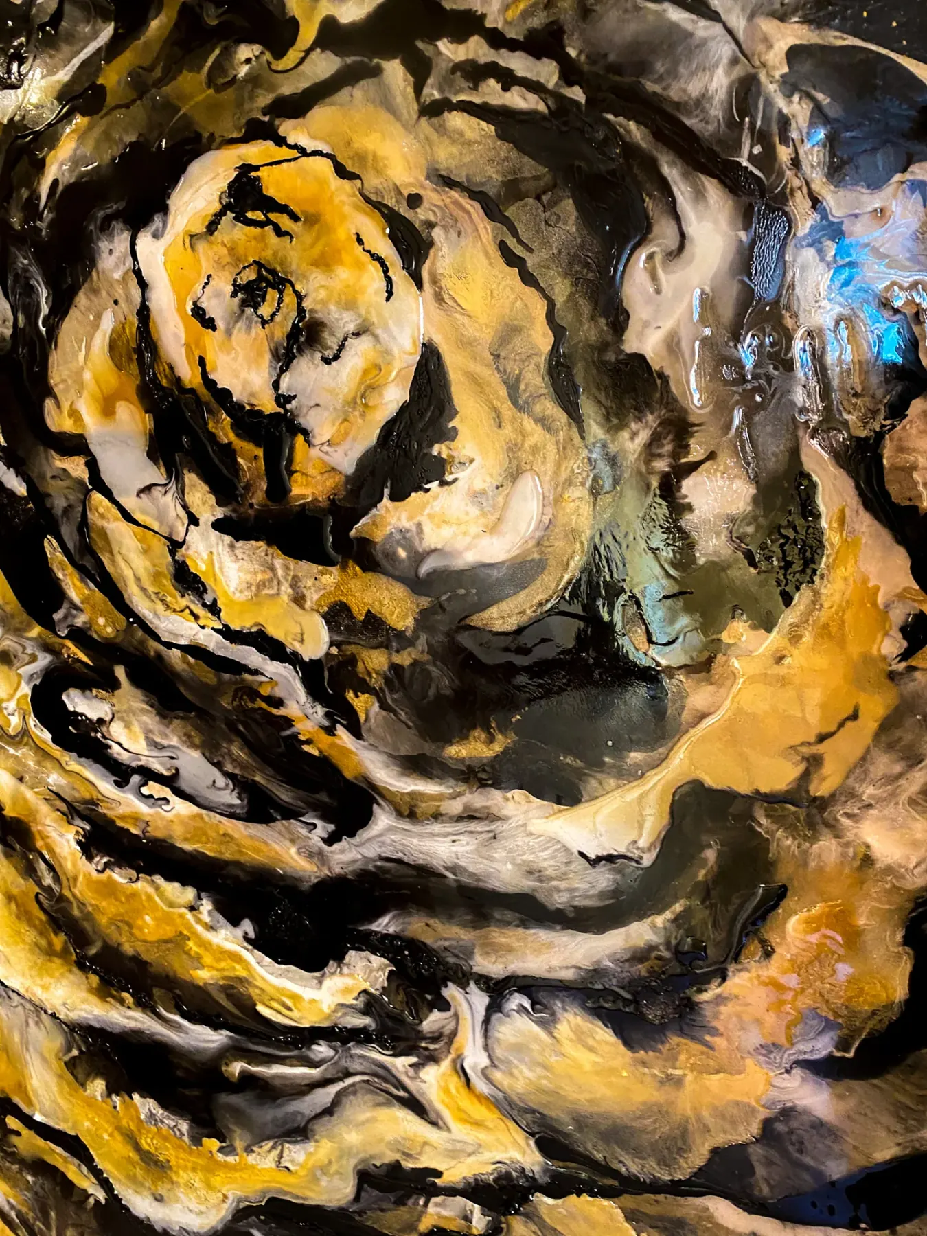 Lunar Rose — photo 1